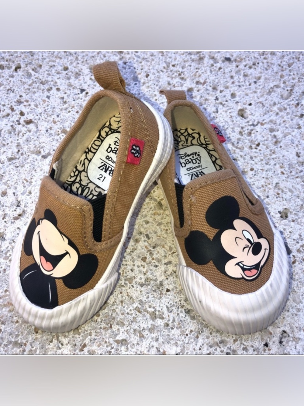 Disney zara baby shoes Mickey Mouse slip on canvas baby size 21 5.5 toddler cute